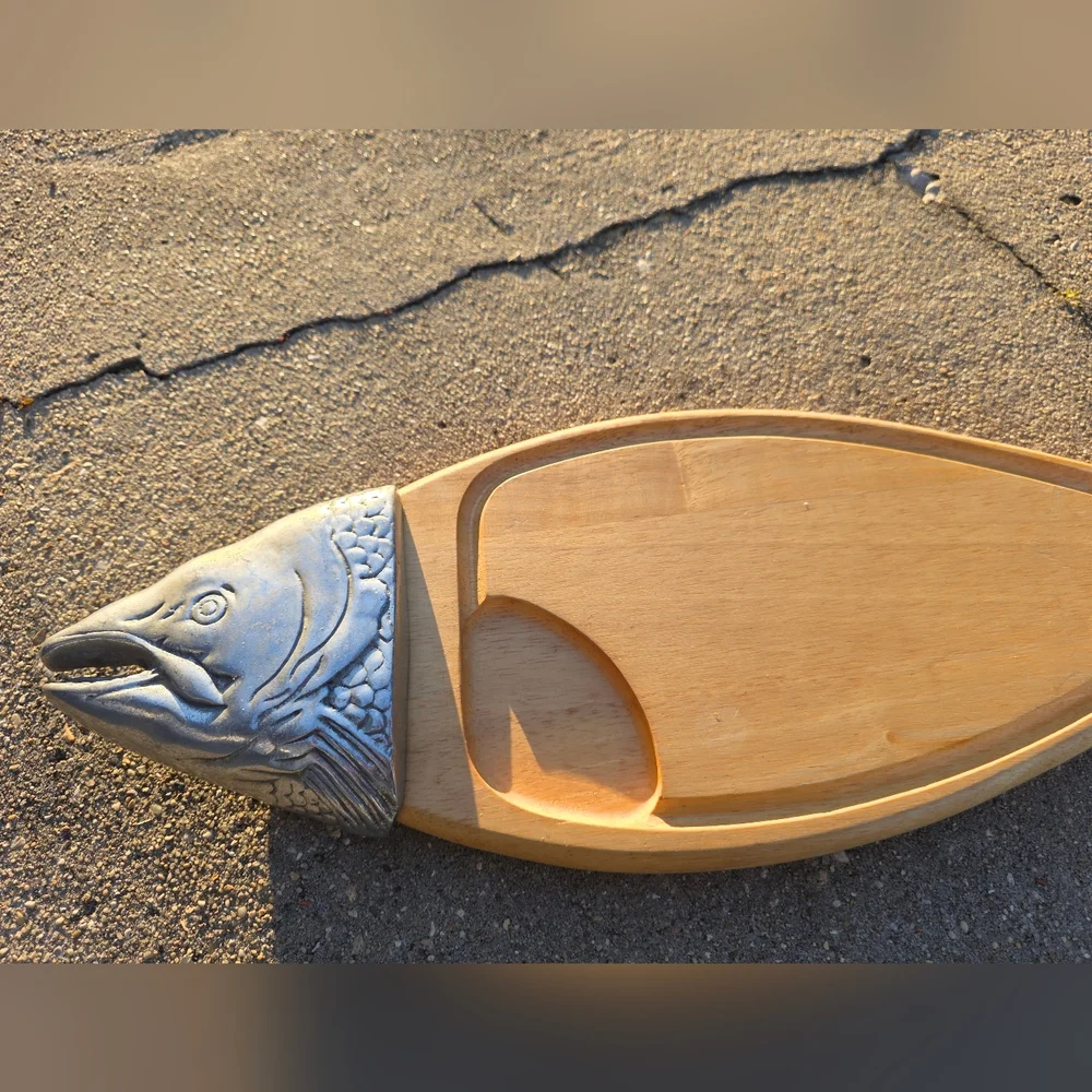 Decorative Fish-Shaped Serving Board - Natural Wood with Silver Accents - Picture 2 of 7